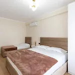 Cityline - Steps From Station & Center * Durrës
