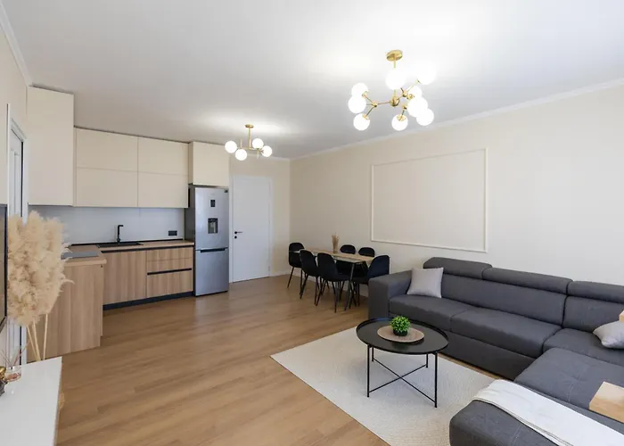 Cityline - Steps From Station & Center Appartamento